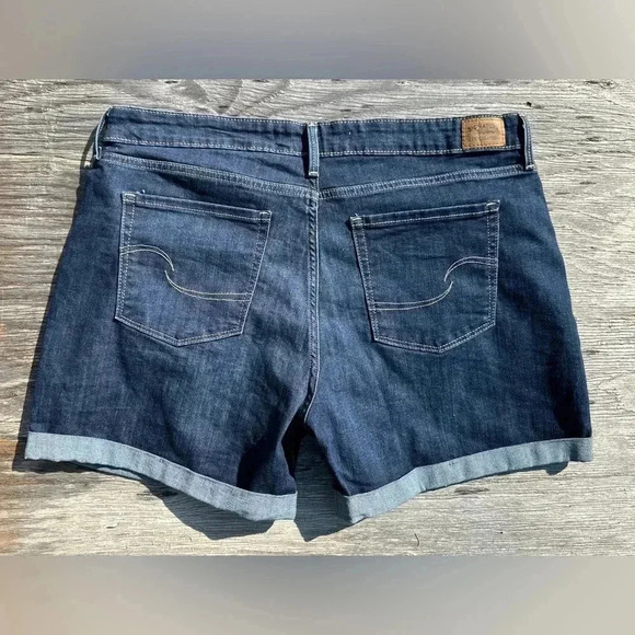 Levi Strauss Signature Mid Rise Jean Shorts Sz 32 - Picture 3 of 4